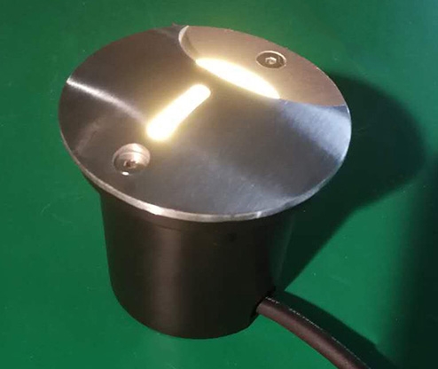 LED路灯厂为您提供多种造型的精品一区二区三区水蜜桃路灯路灯杆