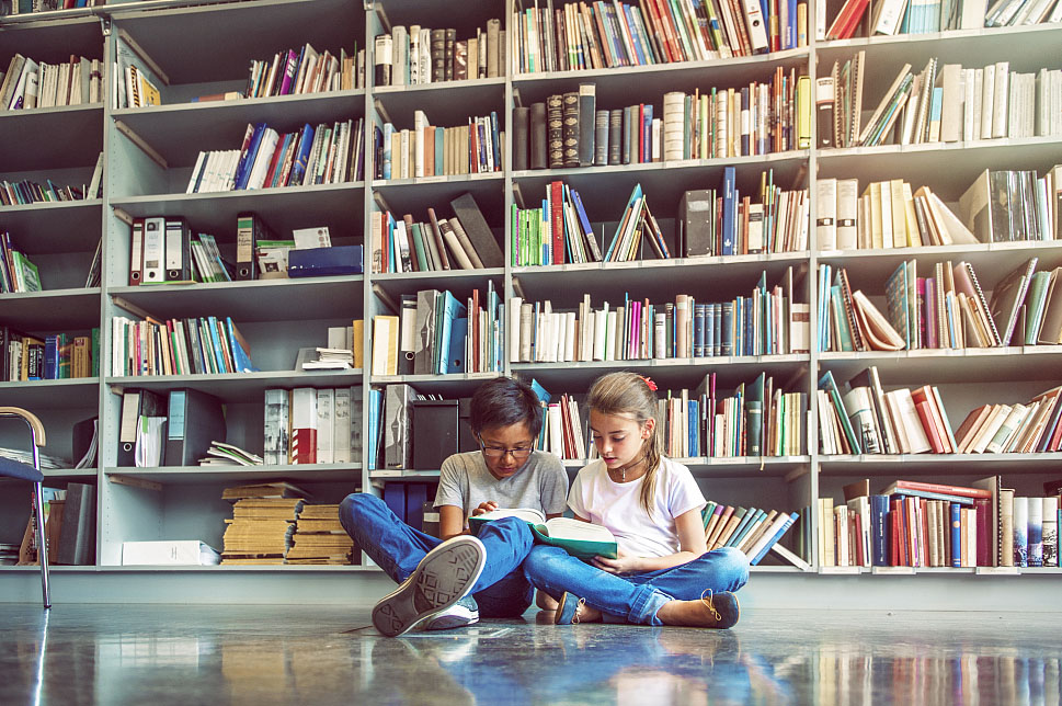 1522807933514987.jpg 孩子看书.jpg